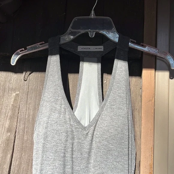 Athleta Spirts Dress Razor back, built in Bra, ruched bottom, figure flattering. - Picture 2 of 9